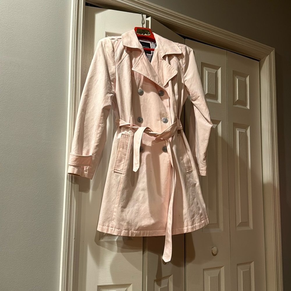 Relativity trench coat with belt